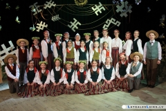 Daugavpils Latviešu kultūras centra folkloras kopa Dzīsmeite