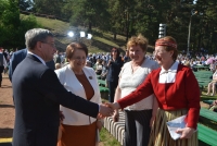 No kreisās: Daugavpils pilsētas domes priekšsēdētājs J.Lāčplēsis, Ministru prezidenta L.Straujuma, Saeimas deputātes S.Šimfa un I.Sudraba. Fotogrāfs J. Dunaiskis