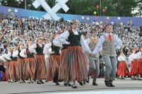 Deju kolektīva priekšnesums. Fotogrāfs J. Dunaiskis