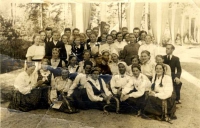 Jasmuižas pagasta koris Latgales dziesmu svētkos. Fotogrāfs nav zināms