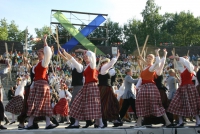 Deju kolektīva priekšnesums. Fotogrāfs J. Dunaiskis