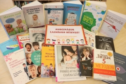 Daugavpils mikrorajonu iedzīvotājiem pieejamas saistošas grāmatas par audzināšanu un slavenību dzīvi